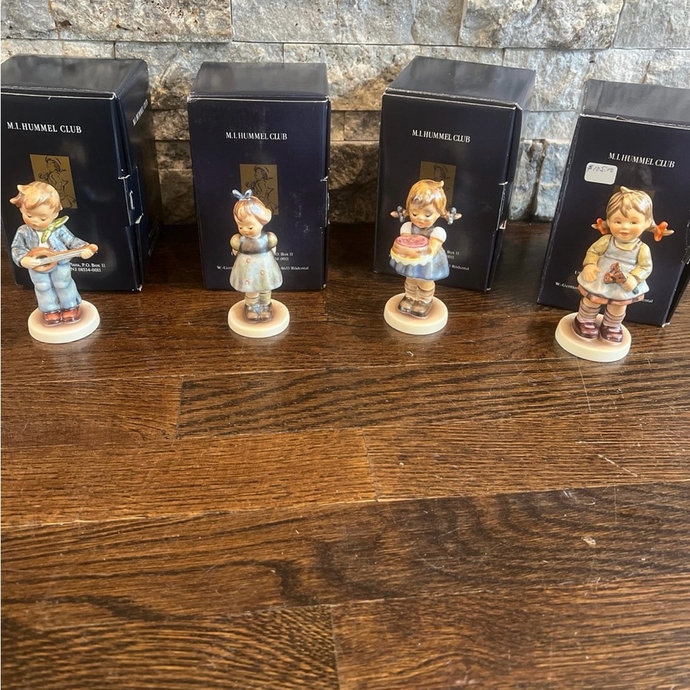 Hummel Lot